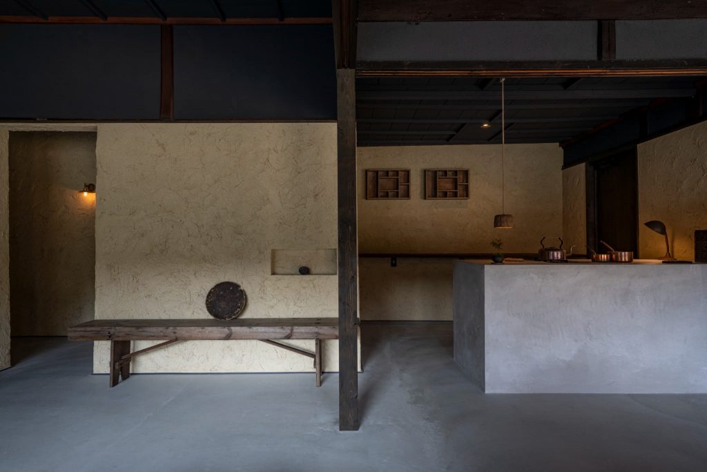 古民家を再構築したリノベーション店舗｜キッチン｜厨房｜岡山・倉敷でおしゃれな注文住宅を手がける工務店【意匠堂】