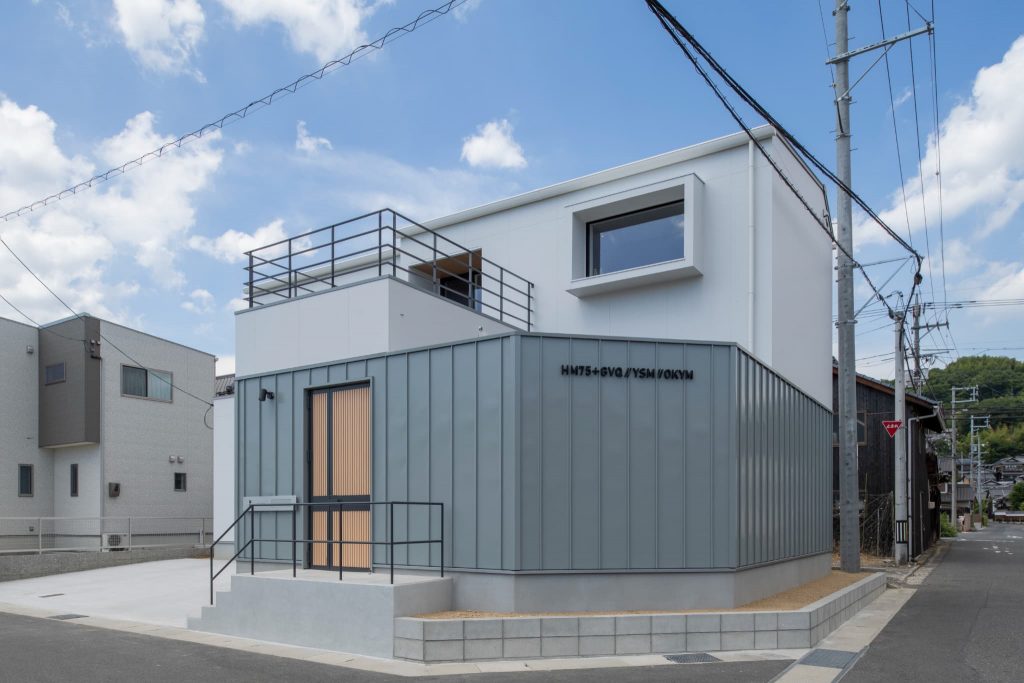 爽々な家の外観｜ガルバリウム鋼板をつかった爽やかなファサード｜岡山・倉敷でおしゃれな注文住宅を手がける工務店【意匠堂】