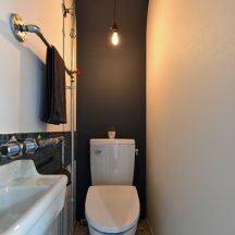 工務店、住宅展示場、家づくり、建築家、設計事務所、オシャレ住宅、デザイン建築、注文住宅、岡山工務店、意匠堂、新築、店舗設計、完成見学会、工務店、デザイナーズ住宅、岡山一級建築士事務所、倉敷 トイレ/洗面のデザイン|年間11棟限定。岡山・倉敷で工務店が“作品”として叶えるおしゃれな注文住宅|岡山・倉敷でおしゃれな注文住宅を手がける工務店【意匠堂】