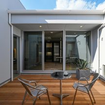 工務店,注文住宅,家づくり,建築家,新築,住宅展示場,設計事務所,岡山,倉敷,総社,中庭のある家,ウッドデッキ,デザイナーズ住宅,インナーガレージ,コートハウス,高気密,高断熱,高性能住宅,耐震住宅,おしゃれ住宅,店舗併用住宅,店舗デザイン デッキ/庭のデザイン|年間11棟限定。岡山・倉敷で工務店が“作品”として叶えるおしゃれな注文住宅|岡山・倉敷でおしゃれな注文住宅を手がける工務店【意匠堂】