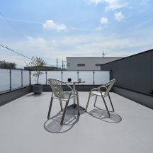 デッキ/庭のデザイン|年間11棟限定。岡山・倉敷で工務店が“作品”として叶えるおしゃれな注文住宅|岡山・倉敷でおしゃれな注文住宅を手がける工務店【意匠堂】