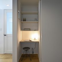 趣味部屋のデザイン|新築注文住宅竣工写真隠し収納ワークスペース|年間11棟限定。岡山・倉敷で工務店が“作品”として叶えるおしゃれな注文住宅|岡山・倉敷でおしゃれな注文住宅を手がける工務店【意匠堂】