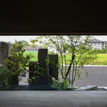 工務店,注文住宅,家づくり,建築家,新築,住宅展示場,設計事務所,岡山,倉敷,総社,中庭のある家,ウッドデッキ,デザイナーズ住宅,インナーガレージ,コートハウス,高気密,高断熱,高性能住宅,耐震住宅,おしゃれ住宅,店舗併用住宅,店舗デザイン デッキ/庭のデザイン|年間11棟限定。岡山・倉敷で工務店が“作品”として叶えるおしゃれな注文住宅|岡山・倉敷でおしゃれな注文住宅を手がける工務店【意匠堂】