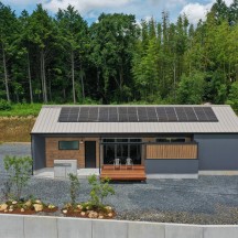 default ウッドデッキのあるスタイリッシュな平屋住宅の外観