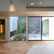 中庭・ウッドデッキ(中庭のある家)施工事例