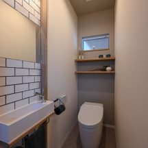 トイレ/洗面のデザイン|トイレ洗面(水回り)施工事例|年間11棟限定。岡山・倉敷で工務店が“作品”として叶えるおしゃれな注文住宅|岡山・倉敷でおしゃれな注文住宅を手がける工務店【意匠堂】