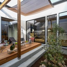 中庭・ウッドデッキ(中庭のある家)施工事例