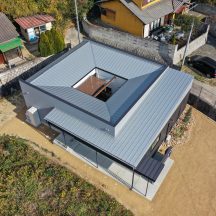 default デッキ/庭のデザイン|中庭・ウッドデッキ(コートハウス)施工事例|年間11棟限定。岡山・倉敷で工務店が“作品”として叶えるおしゃれな注文住宅|岡山・倉敷でおしゃれな注文住宅を手がける工務店【意匠堂】