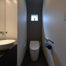 トイレ/洗面のデザイン|トイレ洗面(水回り)施工事例|年間11棟限定。岡山・倉敷で工務店が“作品”として叶えるおしゃれな注文住宅|岡山・倉敷でおしゃれな注文住宅を手がける工務店【意匠堂】