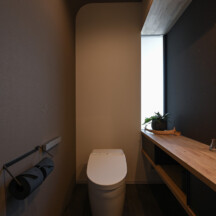 トイレ／洗面のデザイン｜トイレ洗面（水回り）施工事例｜年間11棟限定。岡山・倉敷で工務店が“作品”として叶えるおしゃれな注文住宅｜岡山・倉敷でおしゃれな注文住宅を手がける工務店【意匠堂】