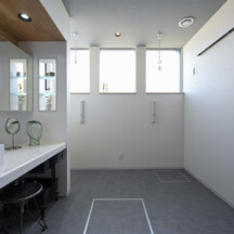トイレ／洗面のデザイン｜トイレ洗面（水回り）施工事例｜年間11棟限定。岡山・倉敷で工務店が“作品”として叶えるおしゃれな注文住宅｜岡山・倉敷でおしゃれな注文住宅を手がける工務店【意匠堂】