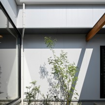 中庭・ウッドデッキ(植栽)施工事例