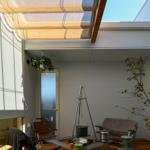 デッキ/庭のデザイン|中庭・ウッドデッキ(中庭のある家)施工事例|年間11棟限定。岡山・倉敷で工務店が“作品”として叶えるおしゃれな注文住宅|岡山・倉敷でおしゃれな注文住宅を手がける工務店【意匠堂】