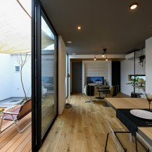 中庭・ウッドデッキ(中庭のある家)施工事例