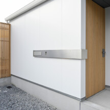 玄関／土間のデザイン｜エントランスアプローチ（玄関土間）施工事例｜年間11棟限定。岡山・倉敷で工務店が“作品”として叶えるおしゃれな注文住宅｜岡山・倉敷でおしゃれな注文住宅を手がける工務店【意匠堂】