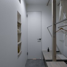 家族の動線を整える、スマートな収納空間|使いやすさと美しさを両立したファミリークローゼット|岡山・倉敷で建てるおしゃれな注文住宅【意匠堂】