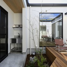 プライベートな中庭で愉しむ、アウトドアリビング|趣味と暮らしが融合する中庭|岡山・倉敷で建てるおしゃれな注文住宅【意匠堂】