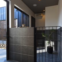 趣味部屋のデザイン|工務店,注文住宅,家づくり,建築家,新築,住宅展示場,設計事務所,岡山,倉敷,総社,中庭のある家,デザイナーズ住宅,インナーガレージ,コートハウス,高気密,高断熱,高性能住宅,耐震住宅,おしゃれ住宅,店舗併用住宅,竣工写真,施工事例|年間11棟限定。岡山・倉敷で工務店が“作品”として叶えるおしゃれな注文住宅|岡山・倉敷でおしゃれな注文住宅を手がける工務店【意匠堂】