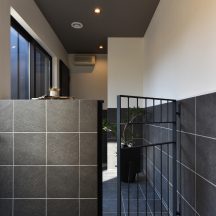 趣味部屋のデザイン|工務店,注文住宅,家づくり,建築家,新築,住宅展示場,設計事務所,岡山,倉敷,総社,中庭のある家,デザイナーズ住宅,インナーガレージ,コートハウス,高気密,高断熱,高性能住宅,耐震住宅,おしゃれ住宅,店舗併用住宅,竣工写真,施工事例|年間11棟限定。岡山・倉敷で工務店が“作品”として叶えるおしゃれな注文住宅|岡山・倉敷でおしゃれな注文住宅を手がける工務店【意匠堂】