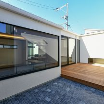 工務店、オシャレ住宅、デザイン建築、注文住宅、岡山工務店、意匠堂、新築、店舗設計、完成見学会、工務店、デザイナーズ住宅、岡山一級建築士事務所 デッキ/庭のデザイン|ウッドデッキ|年間11棟限定。岡山・倉敷で工務店が“作品”として叶えるおしゃれな注文住宅|岡山・倉敷でおしゃれな注文住宅を手がける工務店【意匠堂】