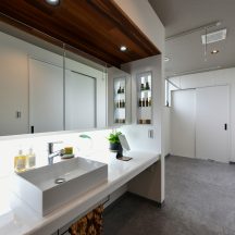 工務店、オシャレ住宅、デザイン建築、注文住宅、岡山工務店、意匠堂、新築、店舗設計、完成見学会、工務店、デザイナーズ住宅、岡山一級建築士事務所 トイレ/洗面のデザイン|年間11棟限定。岡山・倉敷で工務店が“作品”として叶えるおしゃれな注文住宅|岡山・倉敷でおしゃれな注文住宅を手がける工務店【意匠堂】