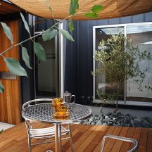 工務店、オシャレ住宅、デザイン建築、注文住宅、岡山工務店、意匠堂、新築、店舗設計、完成見学会、工務店、デザイナーズ住宅、岡山一級建築士事務所 デッキ/庭のデザイン|ウッドデッキ|年間11棟限定。岡山・倉敷で工務店が“作品”として叶えるおしゃれな注文住宅|岡山・倉敷でおしゃれな注文住宅を手がける工務店【意匠堂】