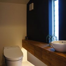 オシャレ住宅、デザイン建築、注文住宅、岡山工務店、意匠堂、新築、店舗設計、完成見学会、工務店、デザイナーズ住宅、岡山一級建築士事務所 トイレ/洗面のデザイン|年間11棟限定。岡山・倉敷で工務店が“作品”として叶えるおしゃれな注文住宅|岡山・倉敷でおしゃれな注文住宅を手がける工務店【意匠堂】