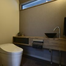 工務店、オシャレ住宅、デザイン建築、注文住宅、岡山工務店、意匠堂、新築、店舗設計、完成見学会、工務店、デザイナーズ住宅、岡山一級建築士事務所 トイレ/洗面のデザイン|年間11棟限定。岡山・倉敷で工務店が“作品”として叶えるおしゃれな注文住宅|岡山・倉敷でおしゃれな注文住宅を手がける工務店【意匠堂】