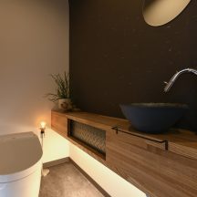 工務店、住宅展示場、家づくり、建築家、設計事務所、おしゃれ住宅、オシャレ住宅、デザイン建築、注文住宅、岡山工務店、意匠堂、新築、店舗設計、完成見学会、工務店、デザイナーズ住宅、岡山一級建築士事務所、倉敷、倉敷工務店、倉敷設計事務所、新築住宅、新築注文住宅、注文住宅、店舗併用住宅、平屋、コートハウス、高性能住宅、高気密高断熱、ローコスト住宅 トイレ/洗面のデザイン|年間11棟限定。岡山・倉敷で工務店が“作品”として叶えるおしゃれな注文住宅|岡山・倉敷でおしゃれな注文住宅を手がける工務店【意匠堂】