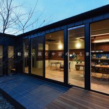 デッキ/庭のデザイン|中庭|年間11棟限定。岡山・倉敷で工務店が“作品”として叶えるおしゃれな注文住宅|岡山・倉敷でおしゃれな注文住宅を手がける工務店【意匠堂】